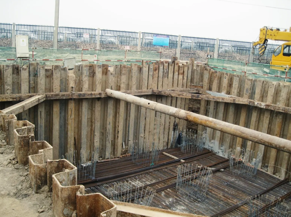锡林郭勒建筑基础施工中基坑（基槽）有哪些支护方式？