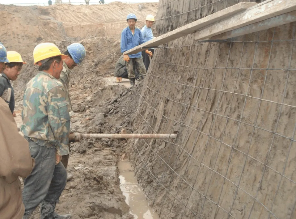 锡林郭勒常见基坑支护开挖事故的原因分析与处理方法