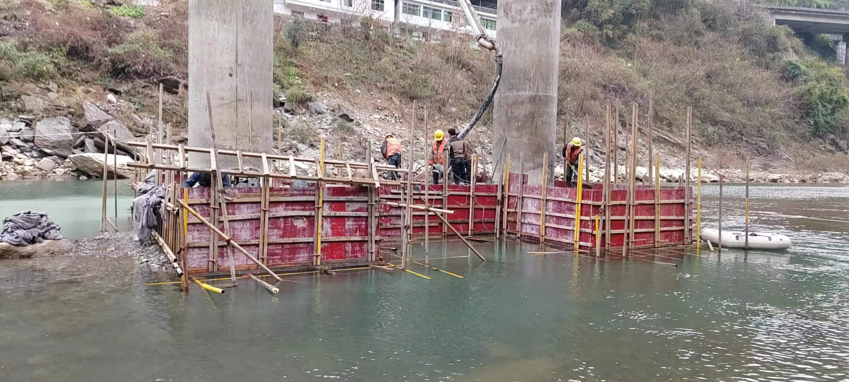锡林郭勒水利工程施工中堤坝渗漏原因以及防渗加固技术